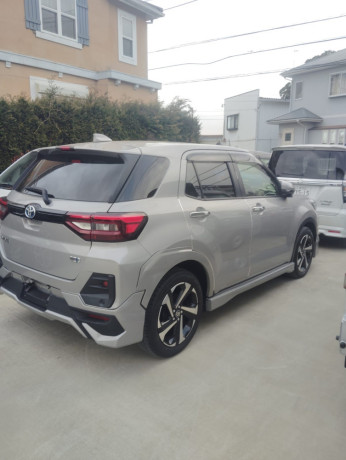 toyota-raize-hybrid-big-2