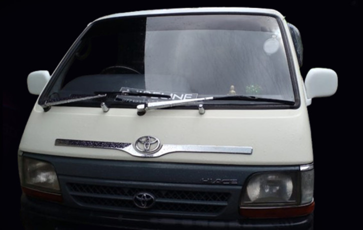 toyota-hiace-big-1
