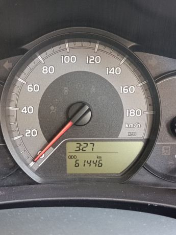 toyota-vitz-for-sale-big-1